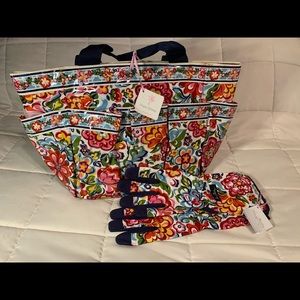 Rare LE  NWT Gardening Tote w/matching gloves